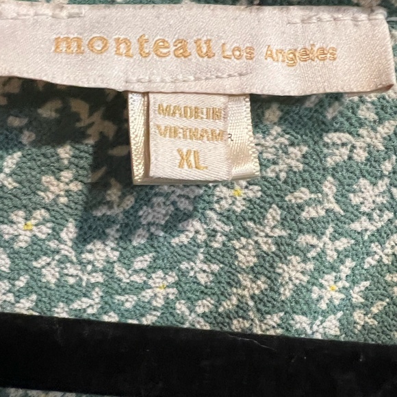 Breezy Green Floral Wrap Top - Monteau (Size XL) - Picture 5 of 6